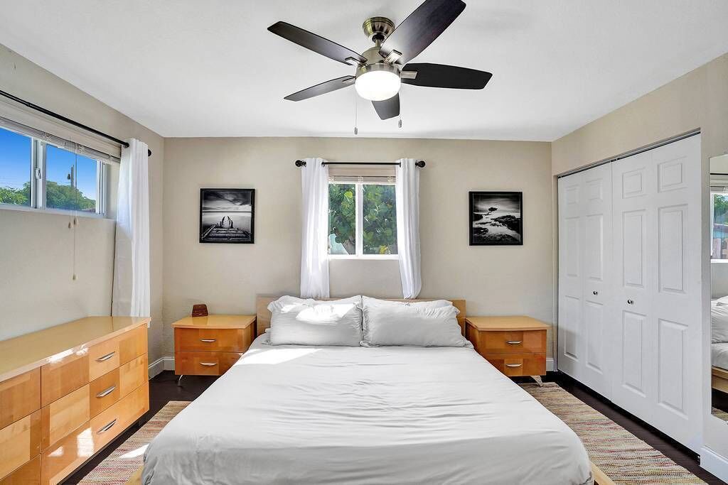 Photo of Bedroom in Sunset