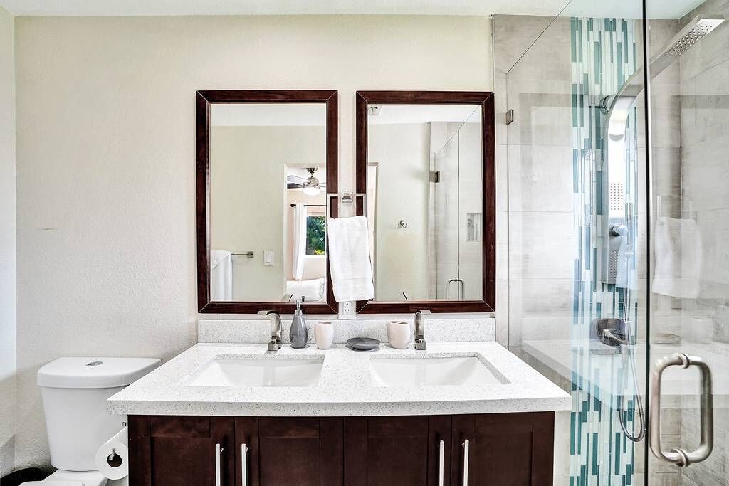 Photo of Bathroom in Sunset
