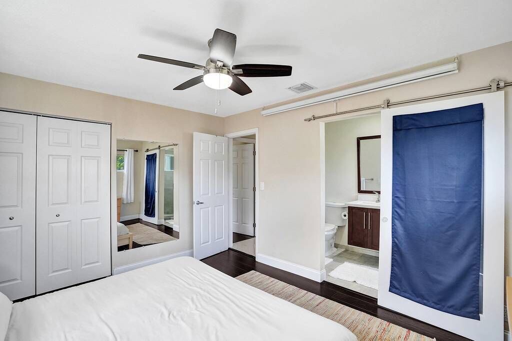 Photo of Bedroom in Sunset