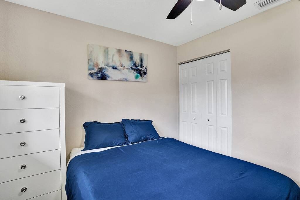 Photo of Bedroom in Sunset