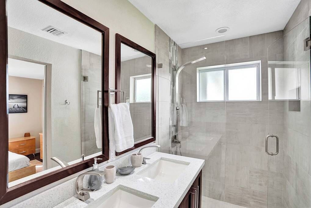 Photo of Bathroom in Sunset