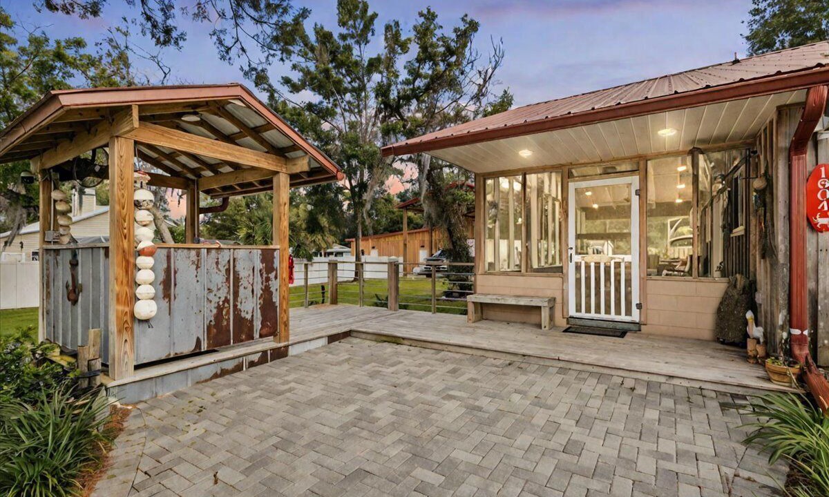 Photo of Patio Balcony in Steinhatchee