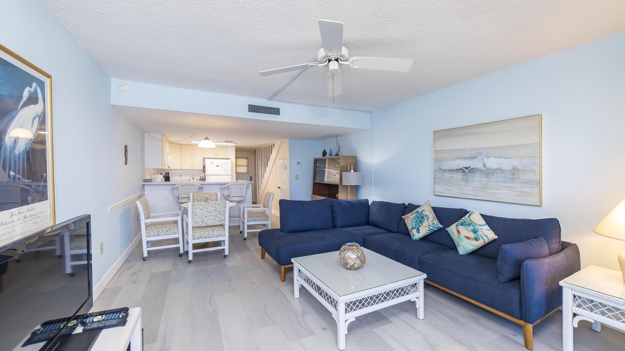 Photo of Livingroom in Crescent Beach