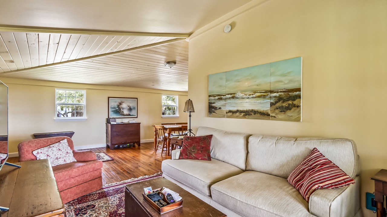Photo of Livingroom in Wakulla Beach