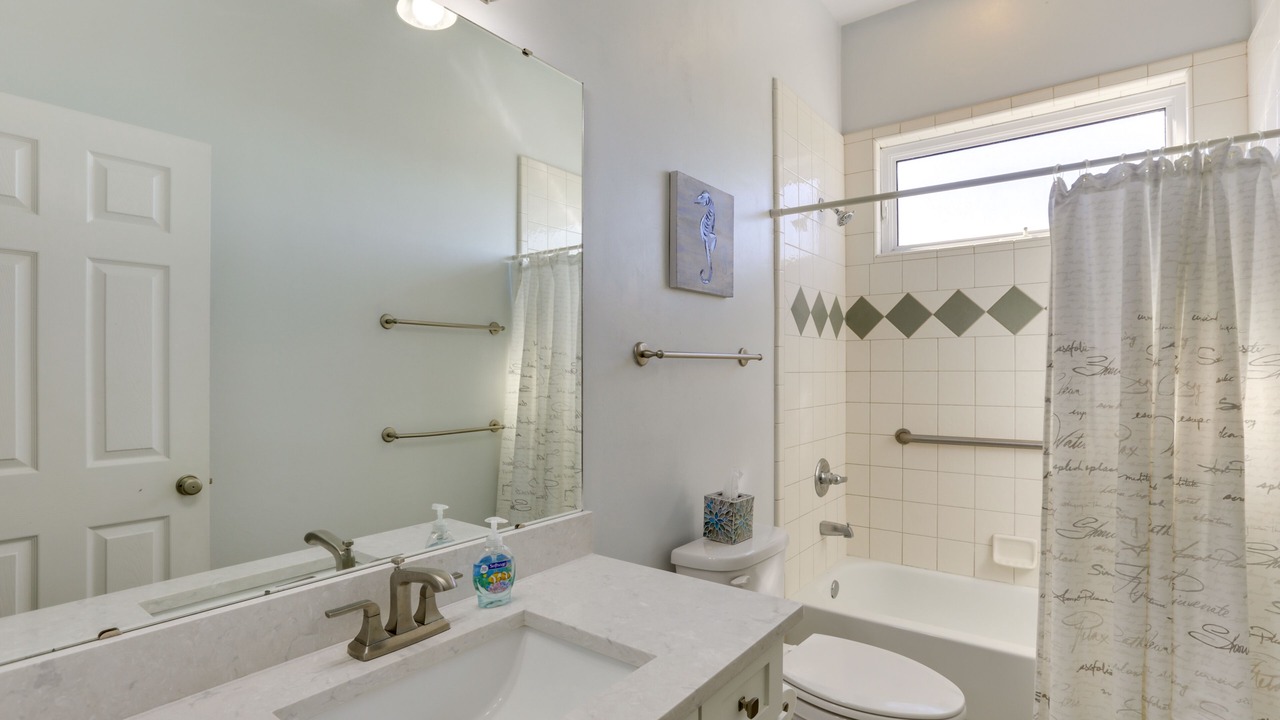 Photo of Bathroom in East End