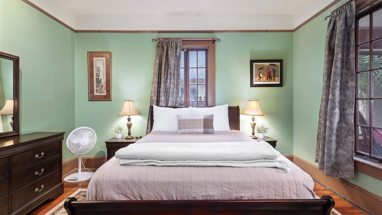 Photo of Bedroom in University Heights