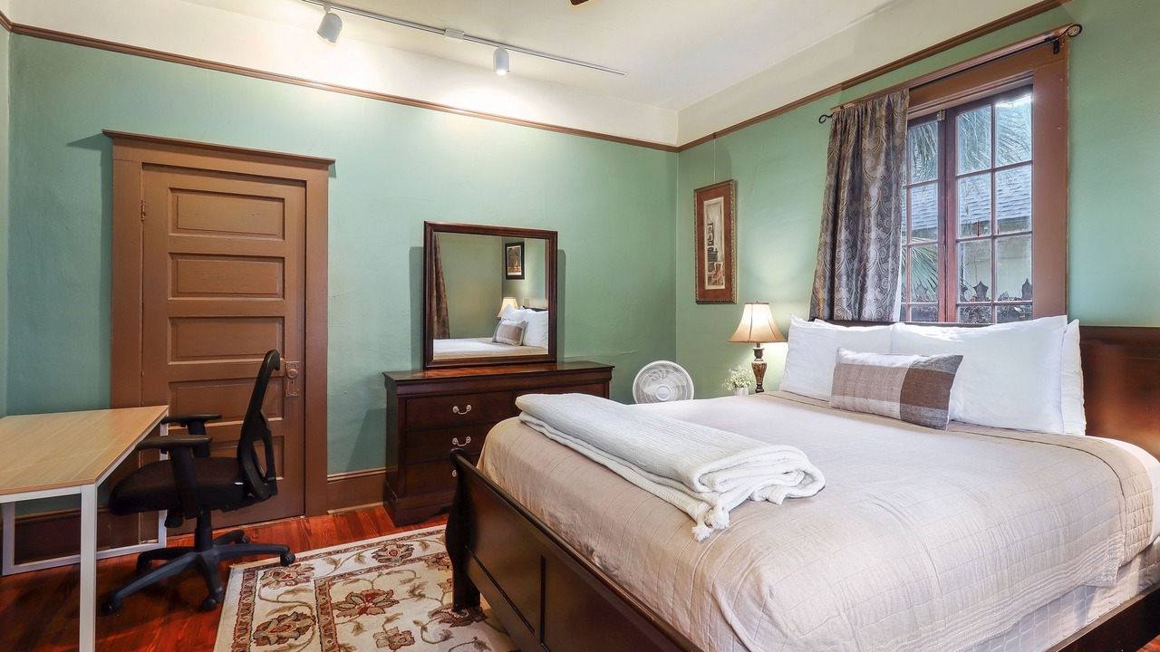 Photo of Bedroom in University Heights