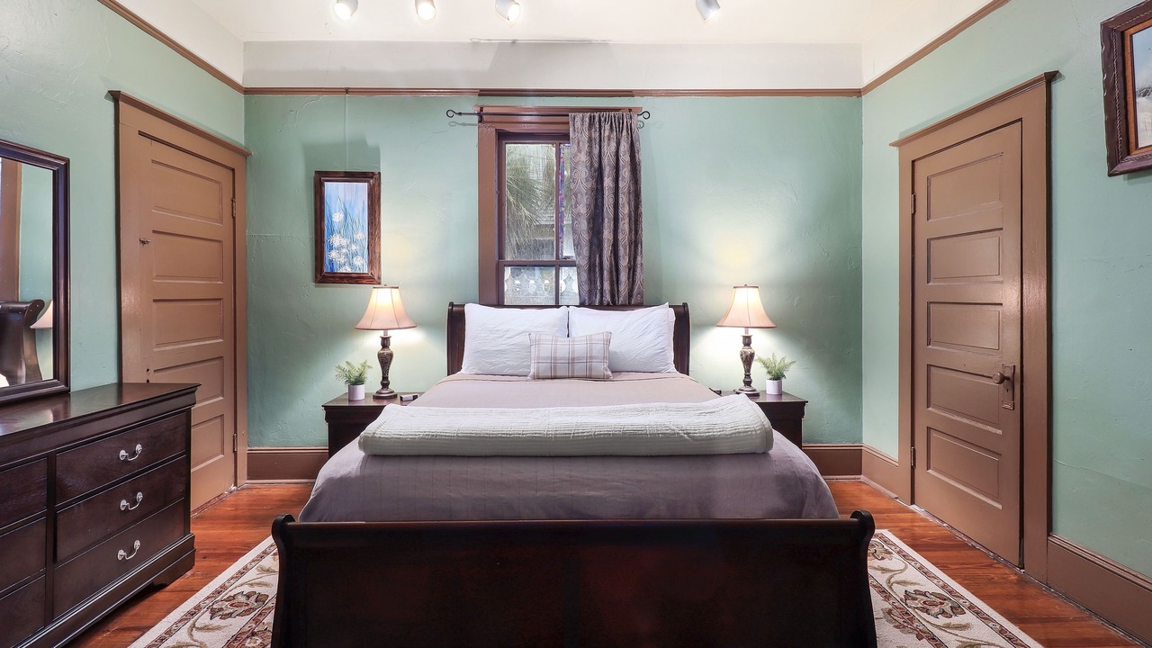 Photo of Bedroom in University Heights