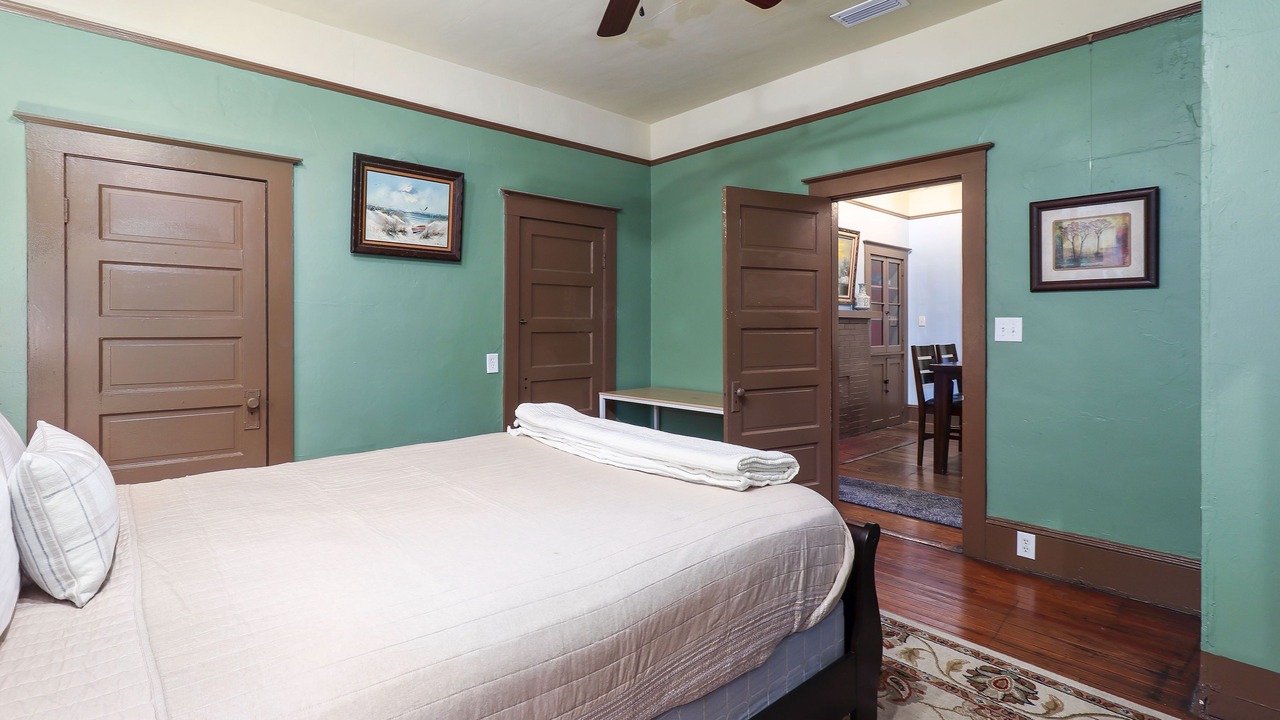 Photo of Bedroom in University Heights