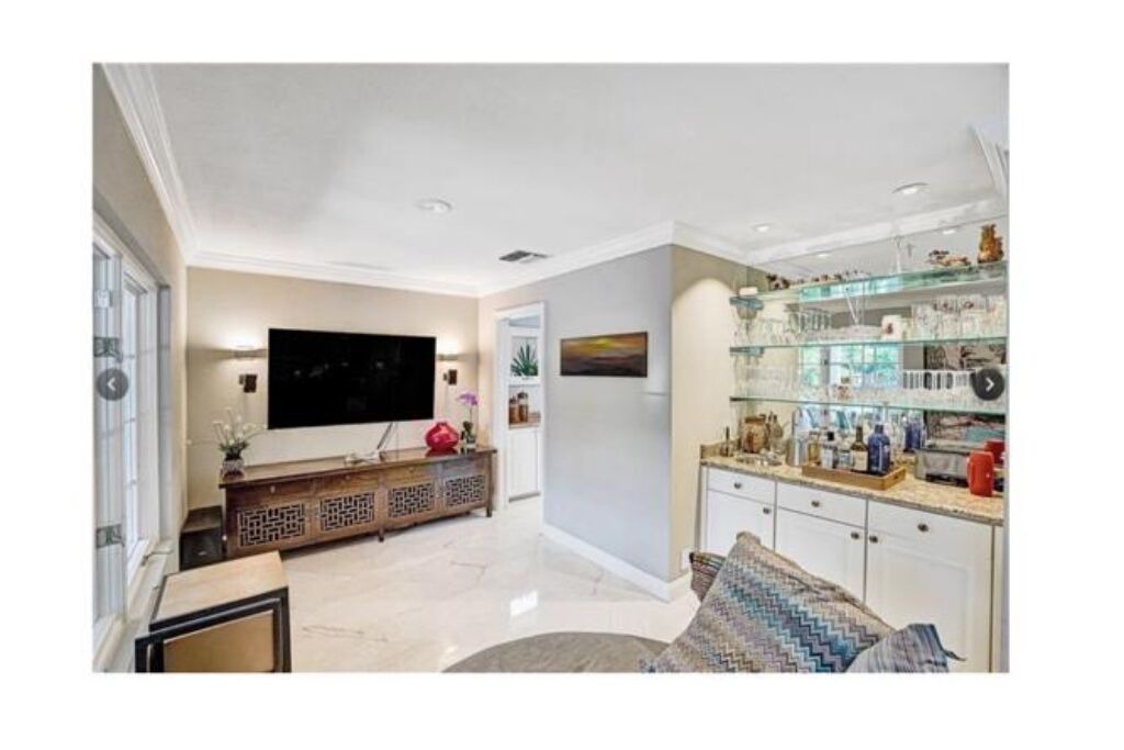 Photo of Bedroom in Hendricks and Venice Isles