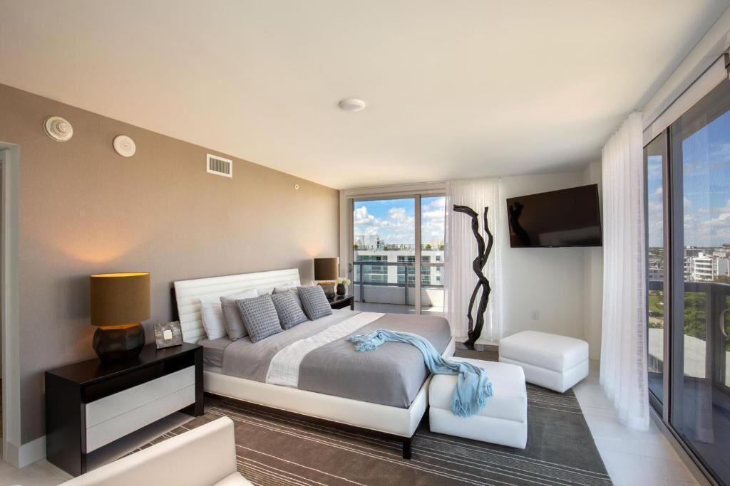 Photo of Bedroom in Bay Harbor Islands