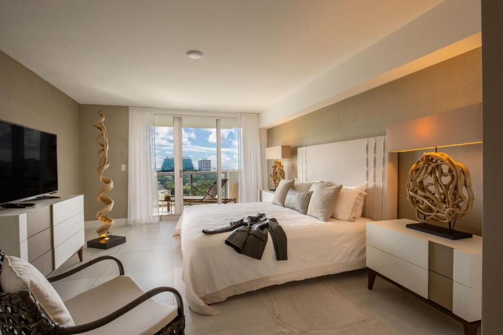 Photo of Bedroom in Bay Harbor Islands