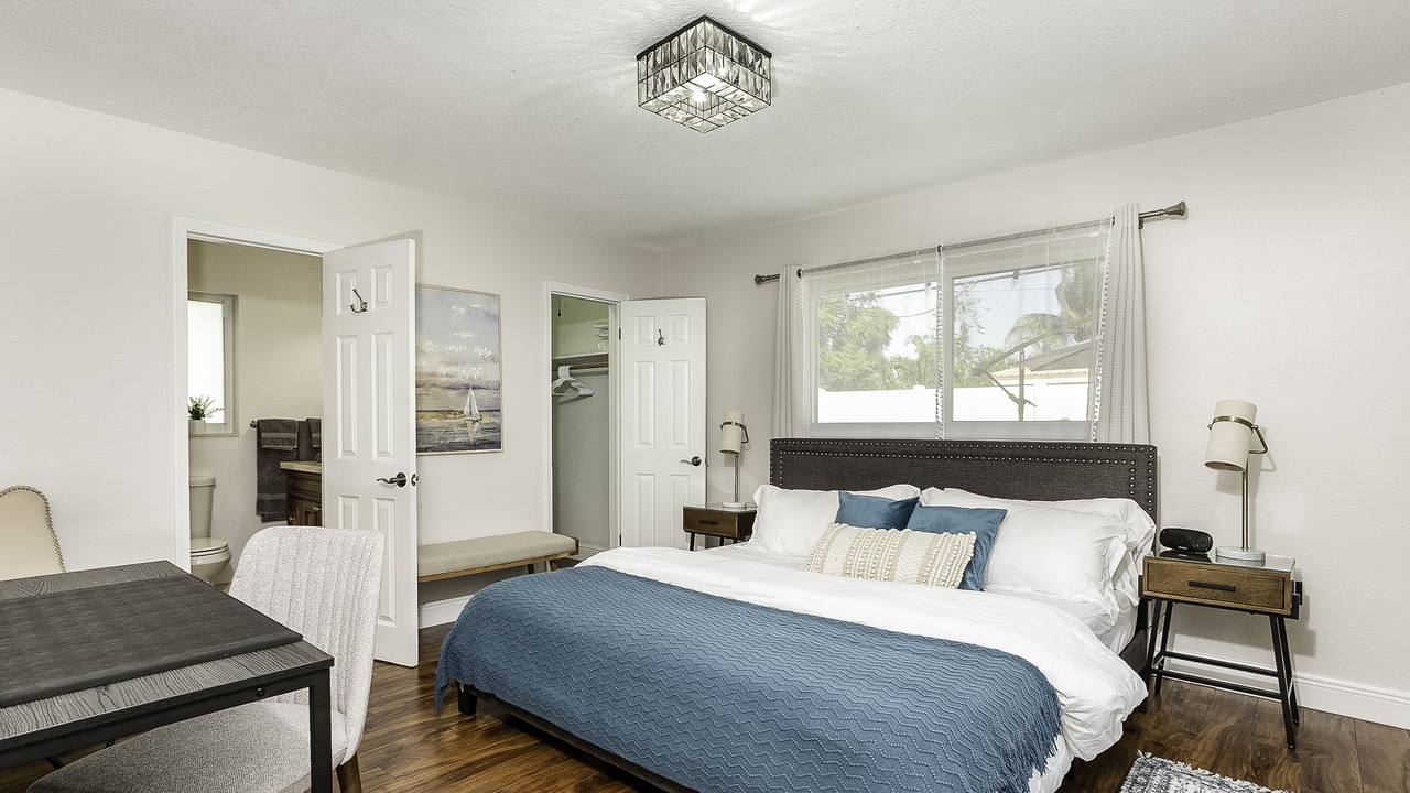 Photo of Bedroom in Garden Isles