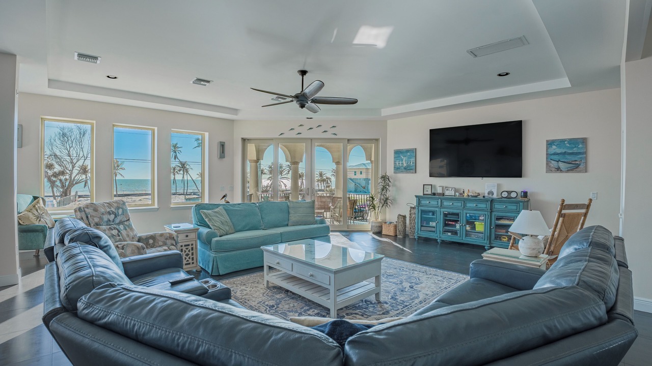 Photo of Bedroom in Mid Island