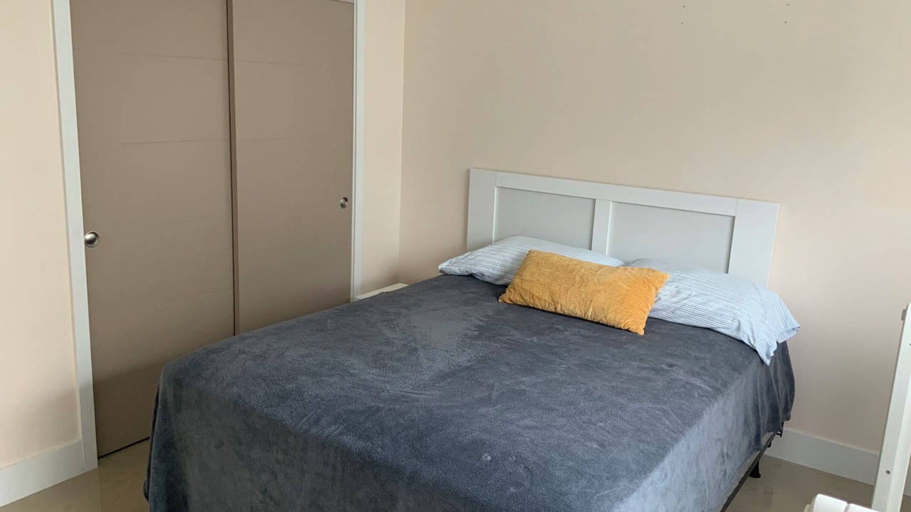 Photo of Bedroom in Hialeah
