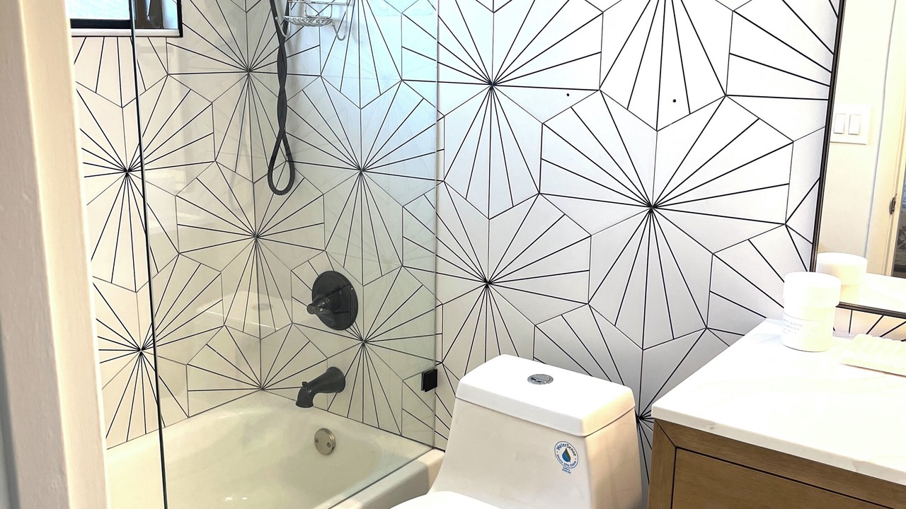 Photo of Bathroom in Lake Clarke Shores