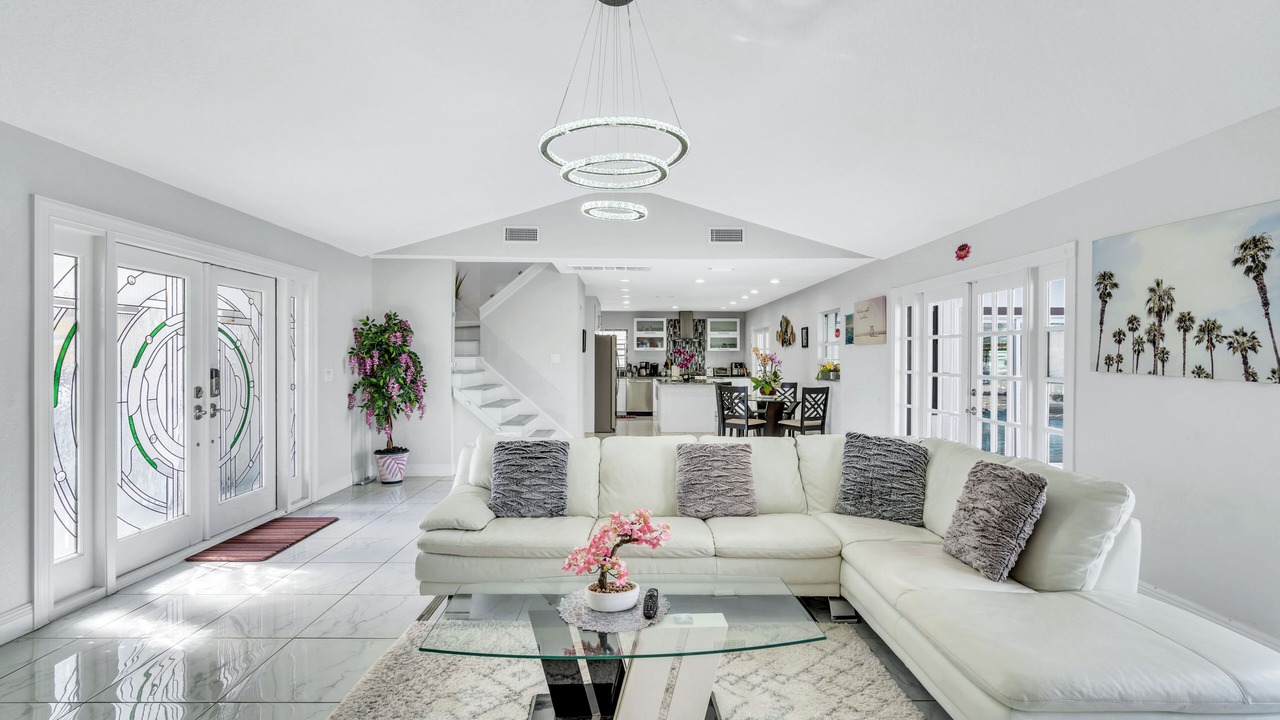 Photo of Livingroom in Bay Crest Park