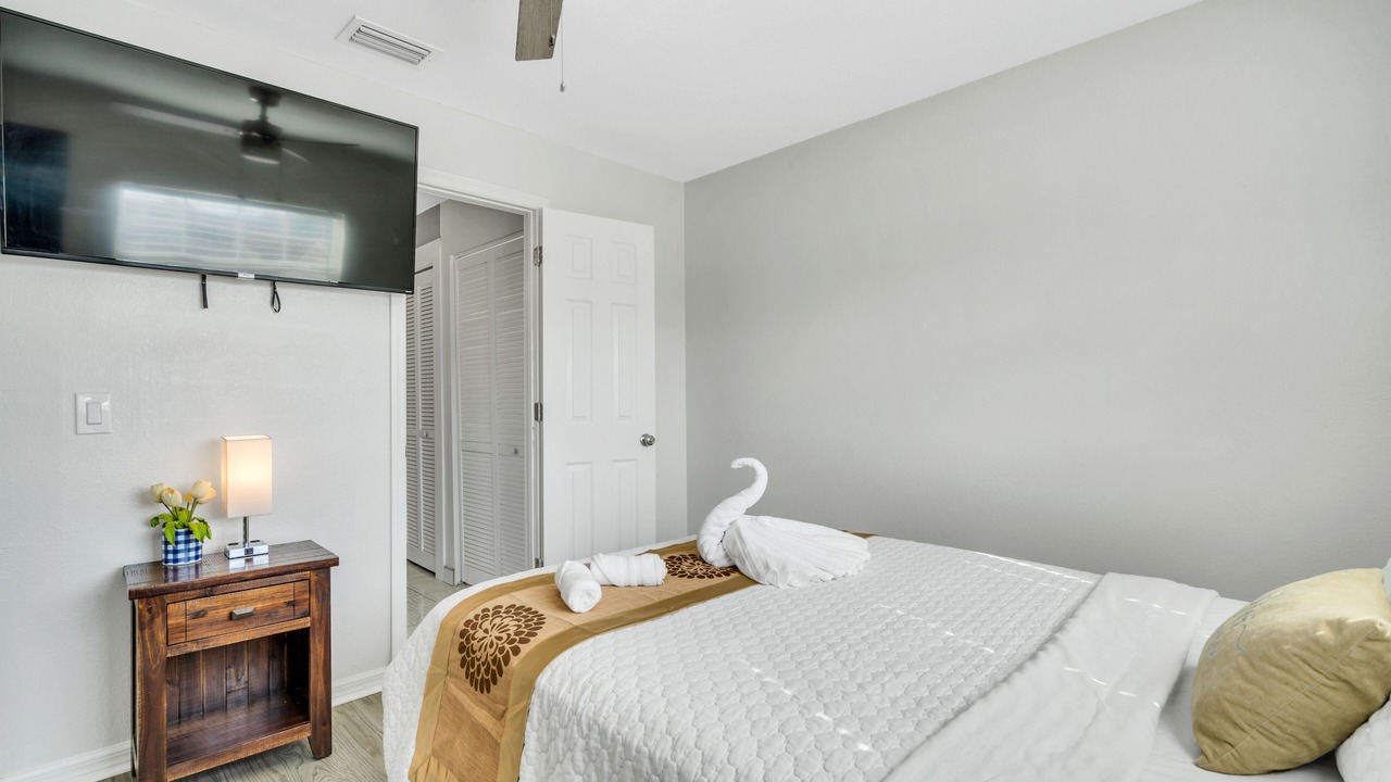 Photo of Bedroom in Bay Crest Park