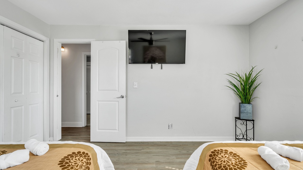 Photo of Bedroom in Bay Crest Park
