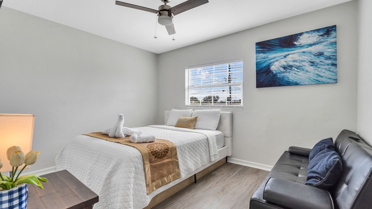 Photo of Bedroom in Bay Crest Park