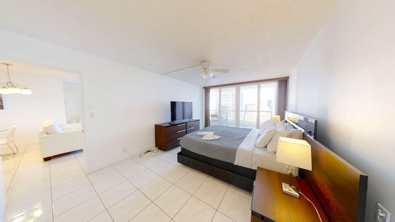Photo of Bedroom in Edgewater
