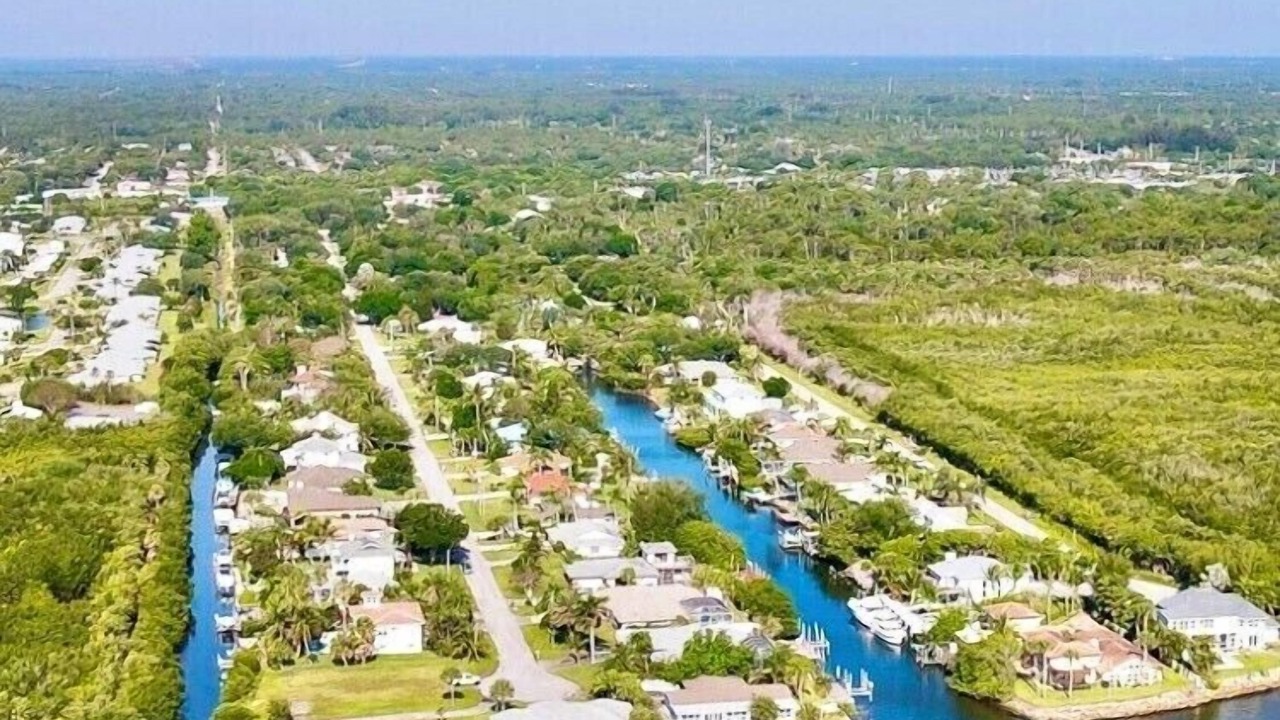 Photo of Others in Florida Ridge