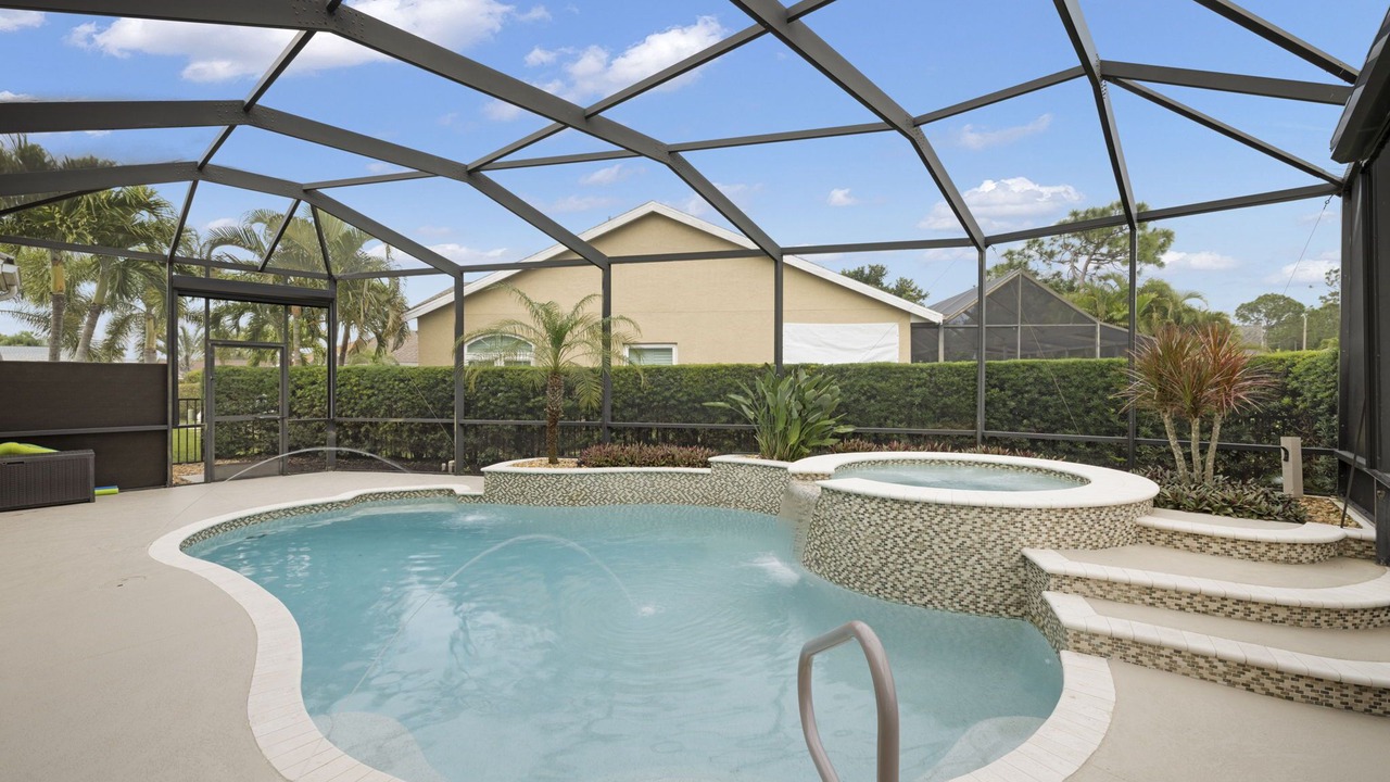 Photo of Outdoor in Crown Pointe