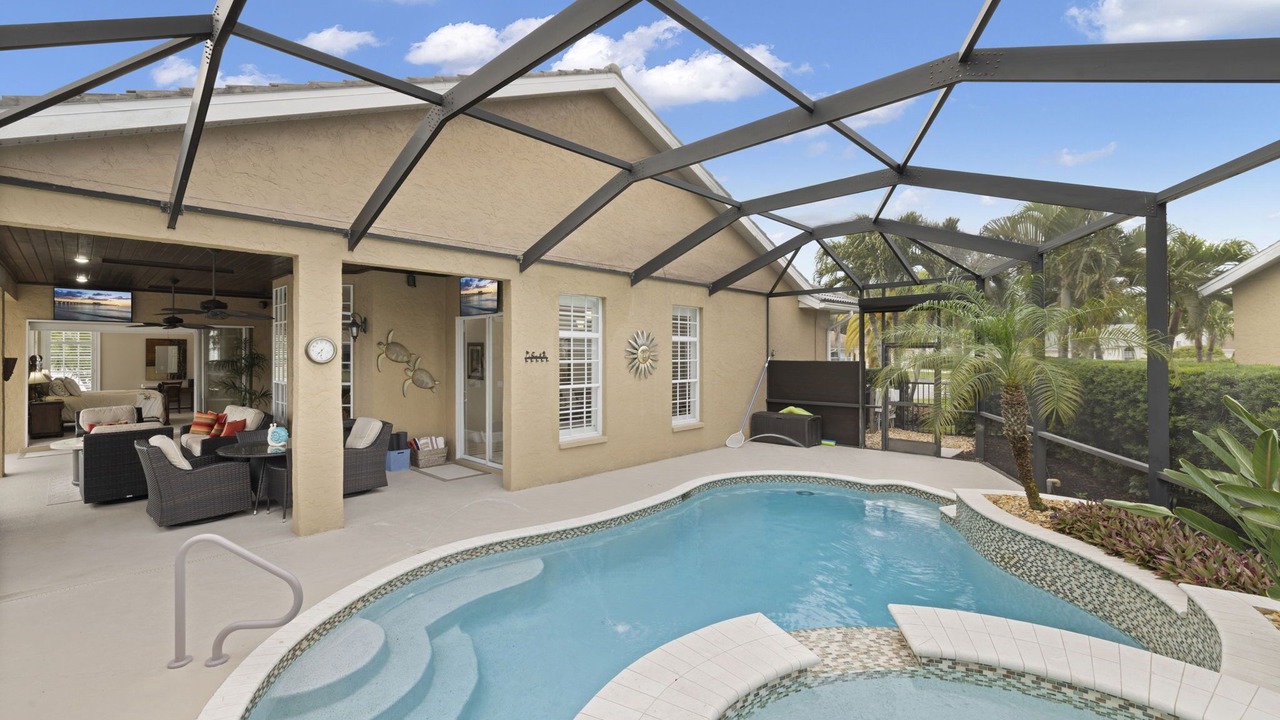 Photo of Outdoor in Crown Pointe