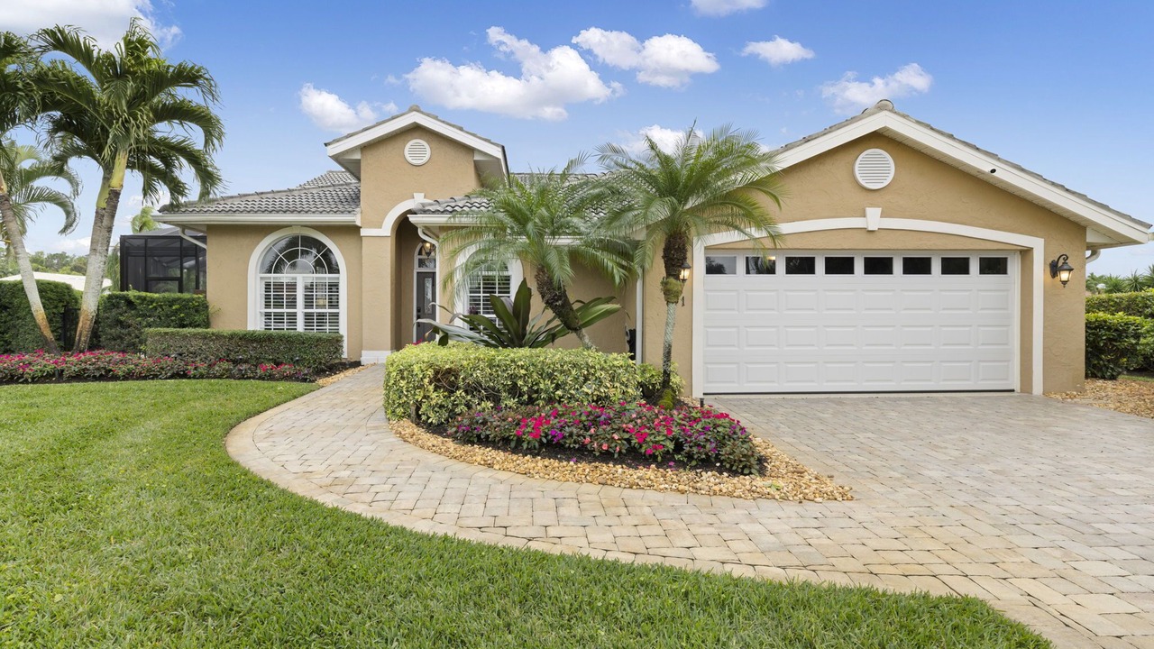 Photo of Outdoor in Crown Pointe