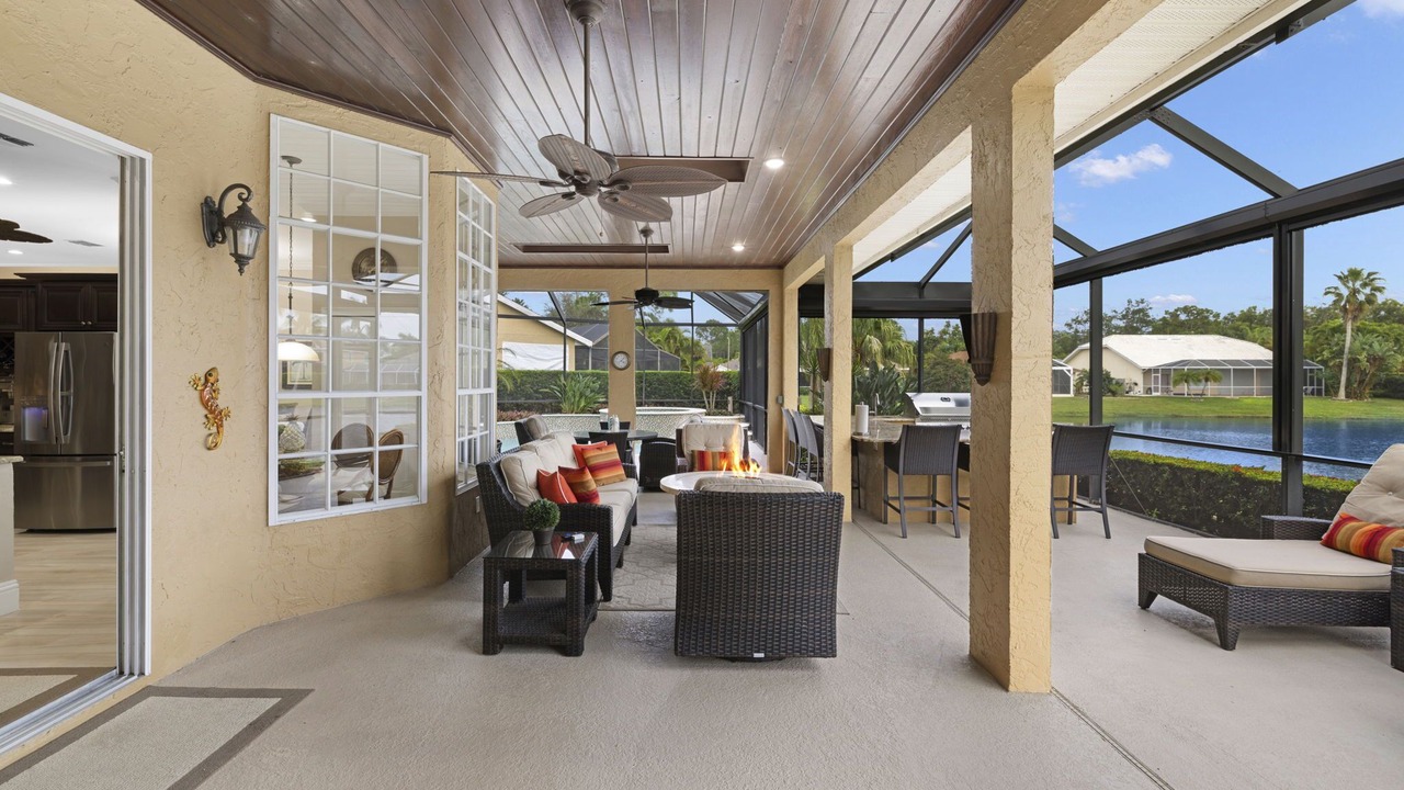 Photo of Outdoor in Crown Pointe