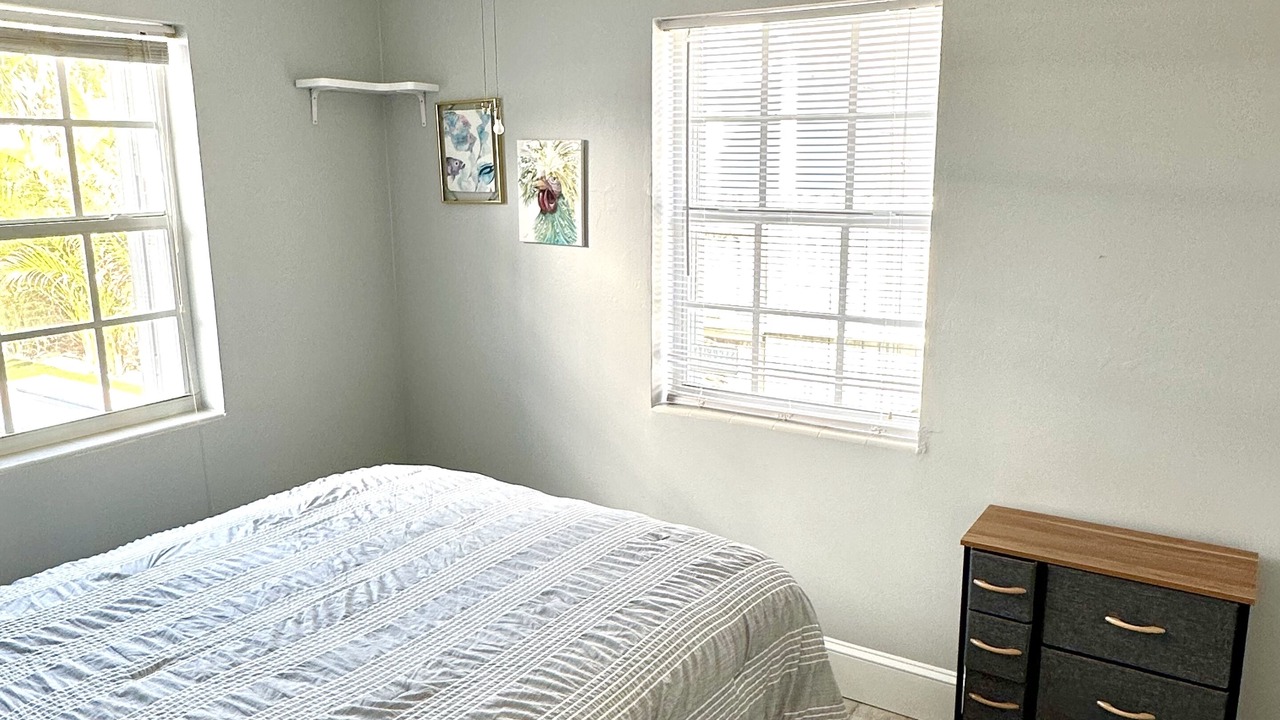 Photo of Bedroom in Midtown