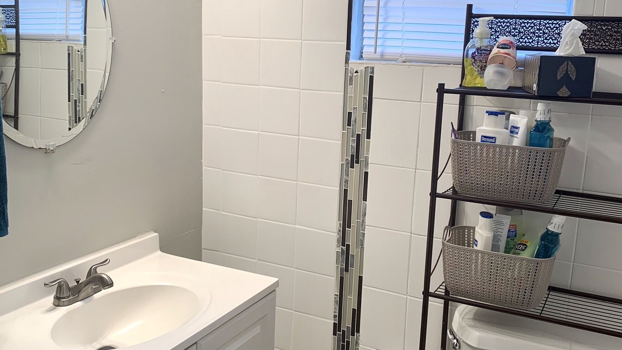 Photo of Bathroom in Lauderdale Lakes