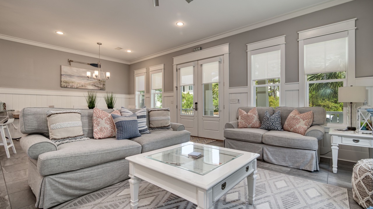 Photo of Livingroom in Lakeside at Blue Mountain Beach
