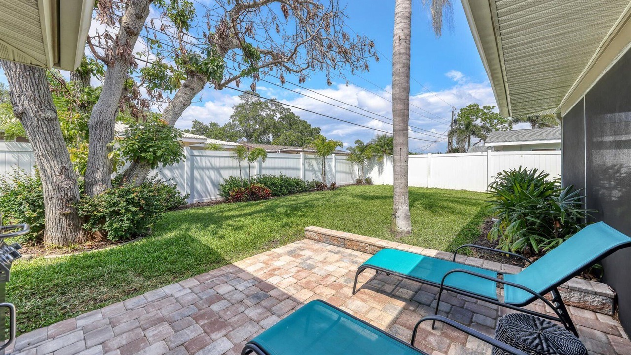 Photo of Patio Balcony in Harbor Hills