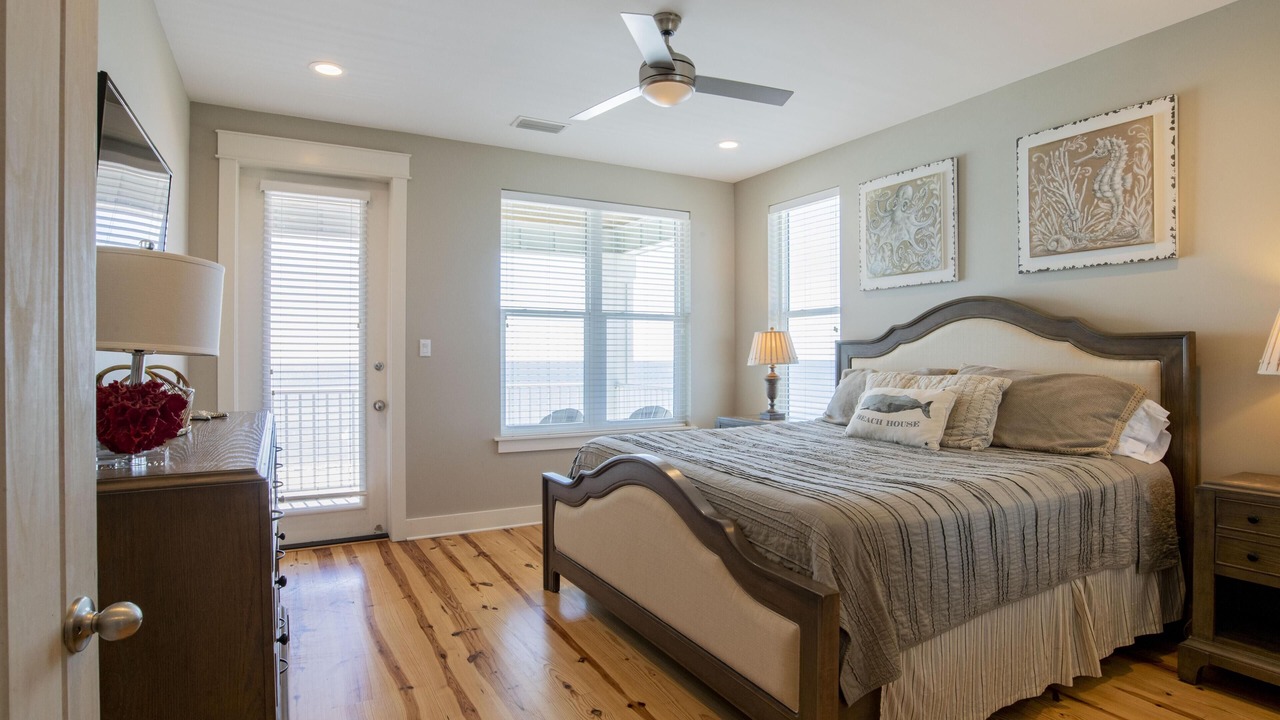 Photo of Bedroom in Orange Beach East