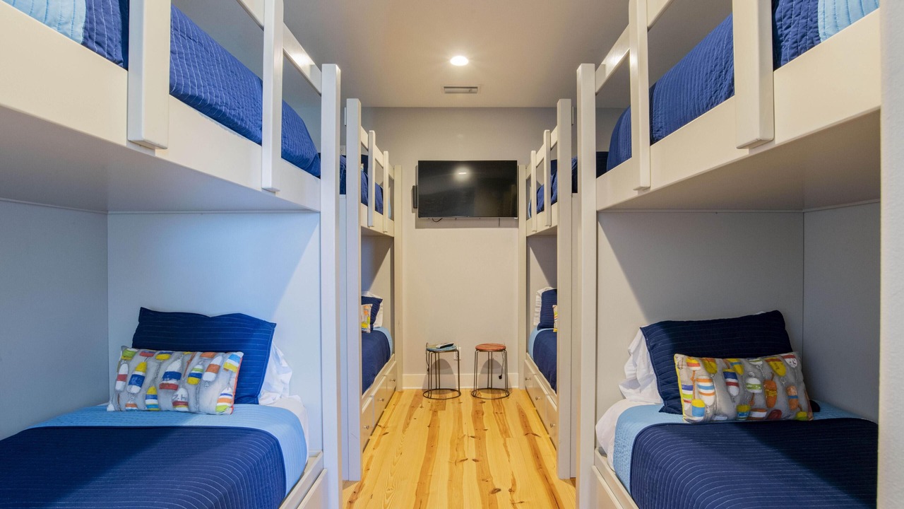 Photo of Bedroom in Orange Beach East