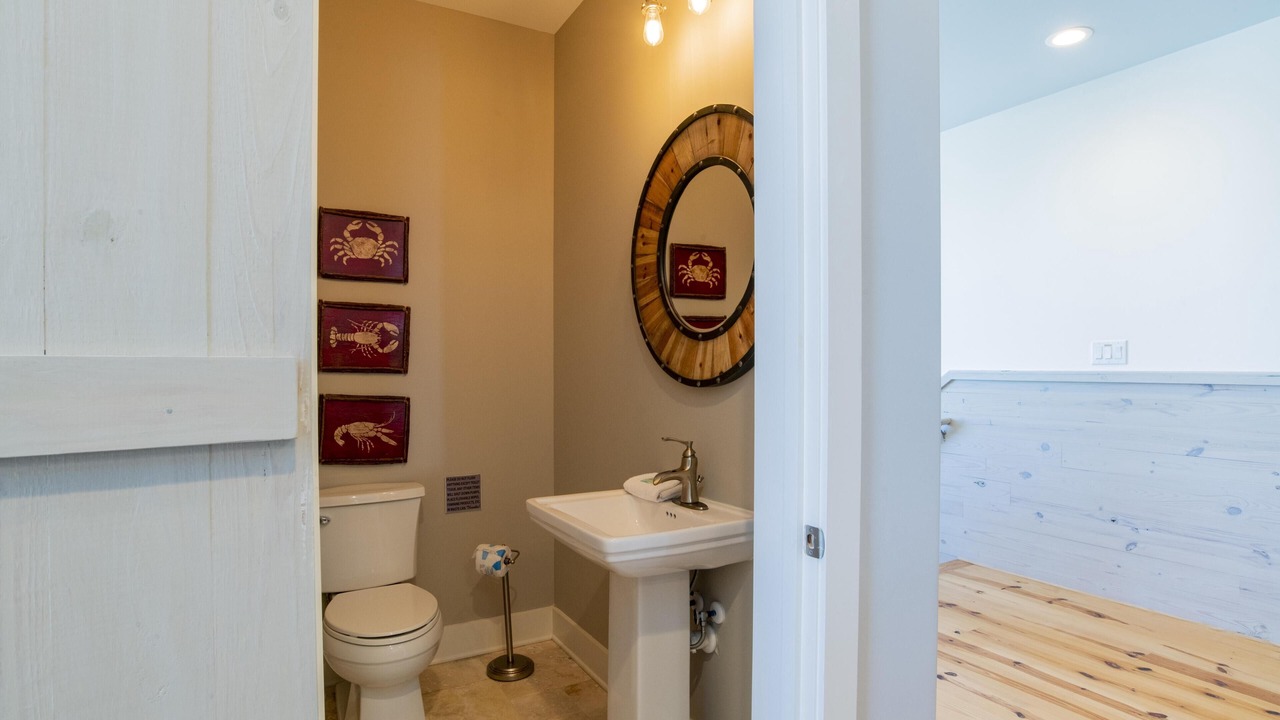 Photo of Bathroom in Orange Beach East