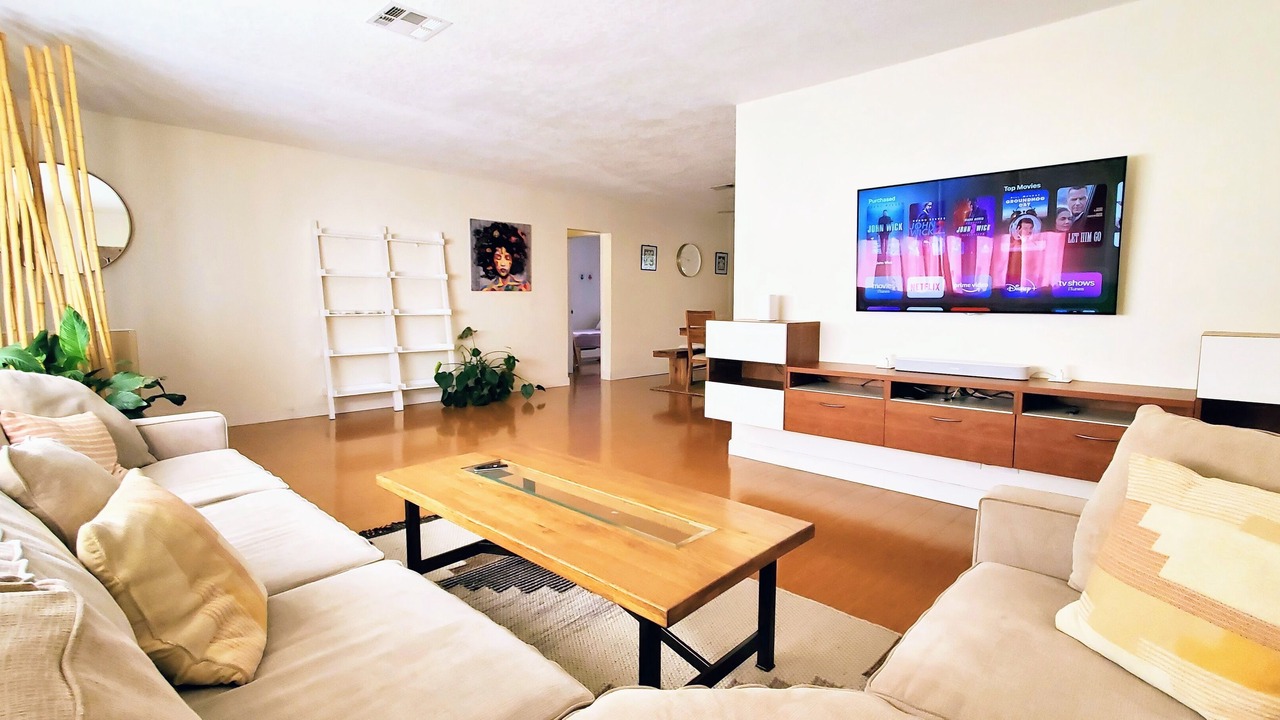 Photo of Livingroom in Hallandale Beach