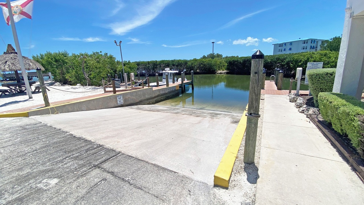 Photo of Others in Tavernier