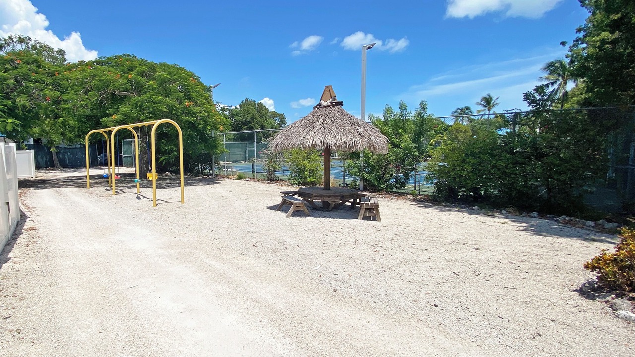 Photo of Others in Tavernier