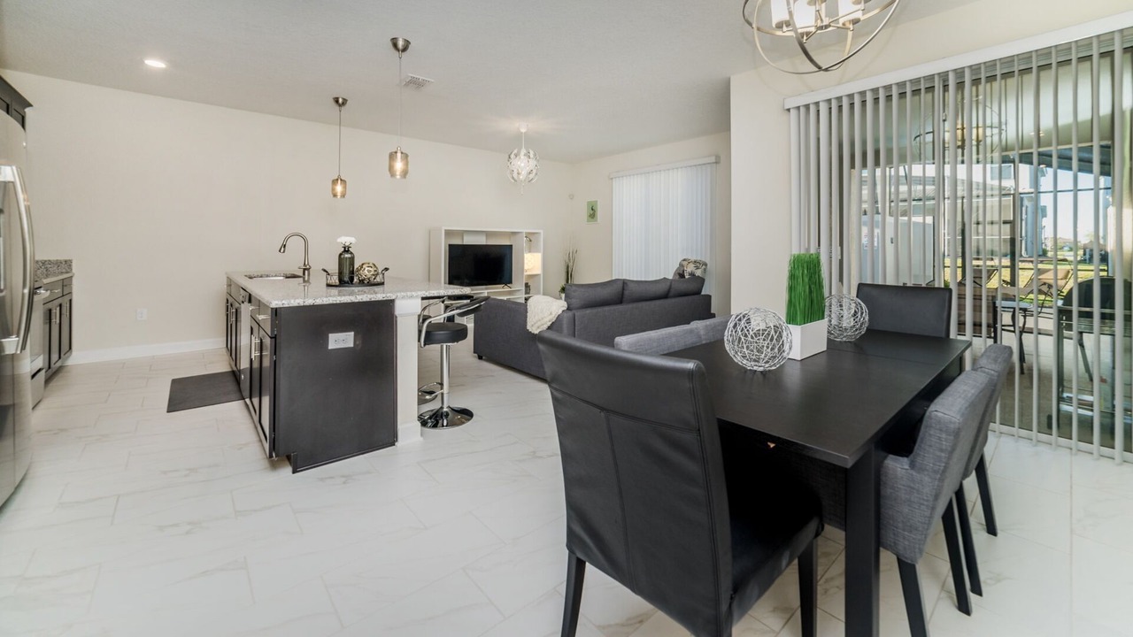 Photo of Livingroom in Davenport