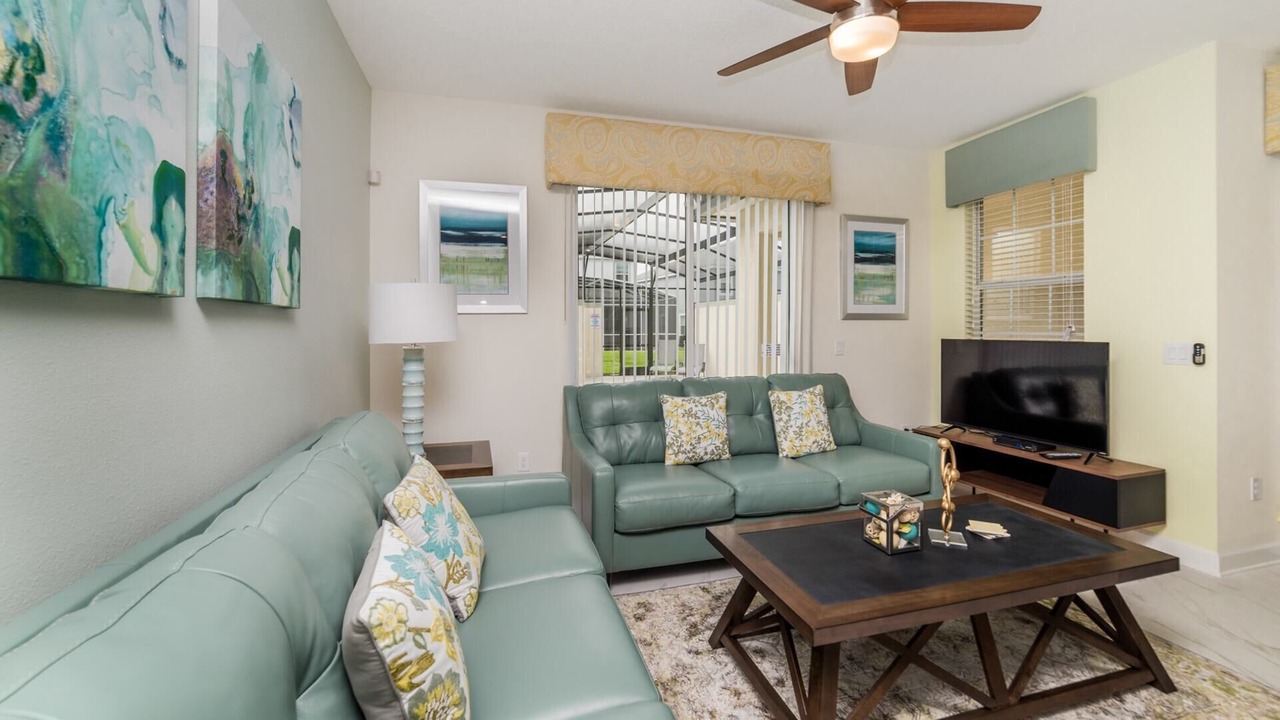 Photo of Livingroom in Davenport