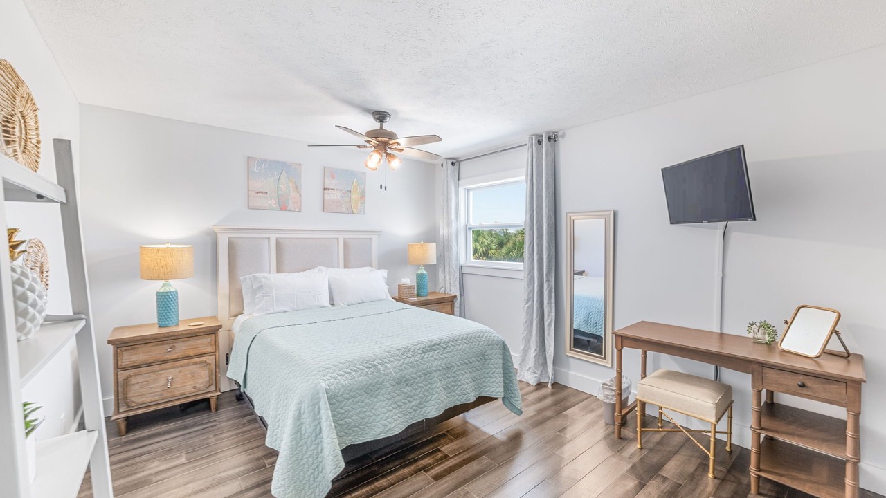 Photo of Bedroom in Butler Beach