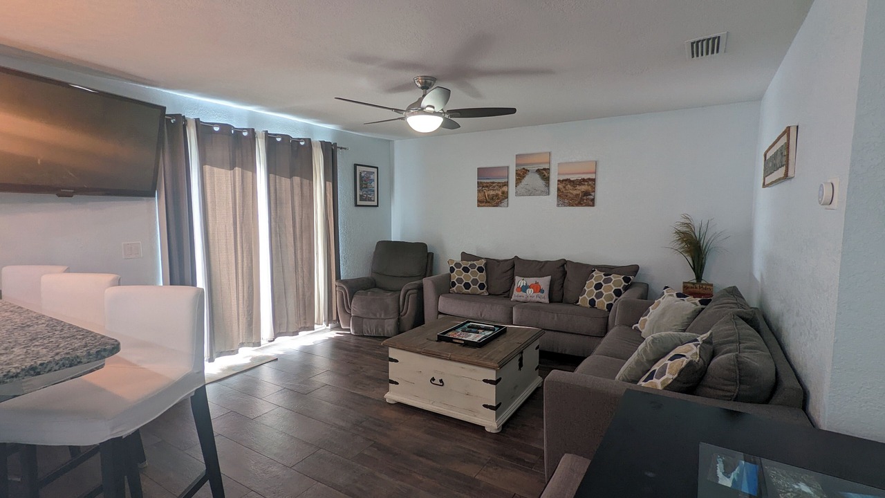 Photo of Livingroom in New Smyrna Beach
