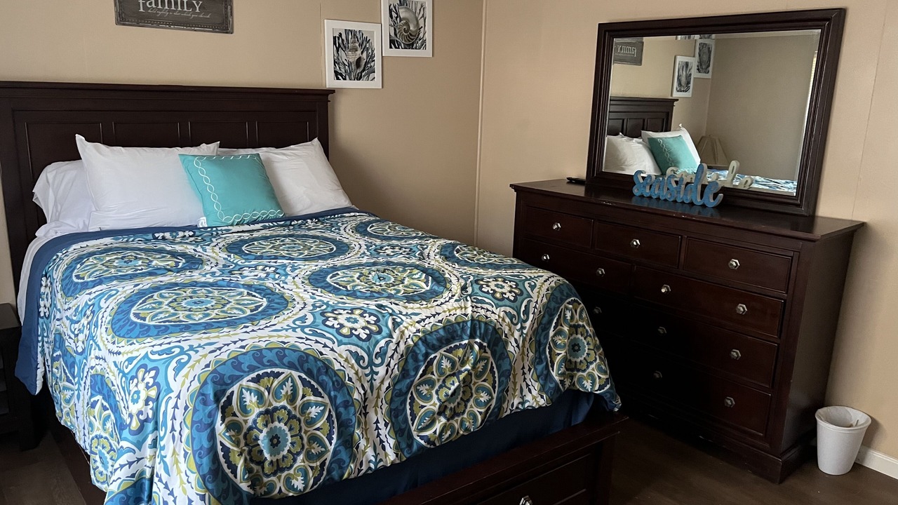 Photo of Bedroom in Apalachicola
