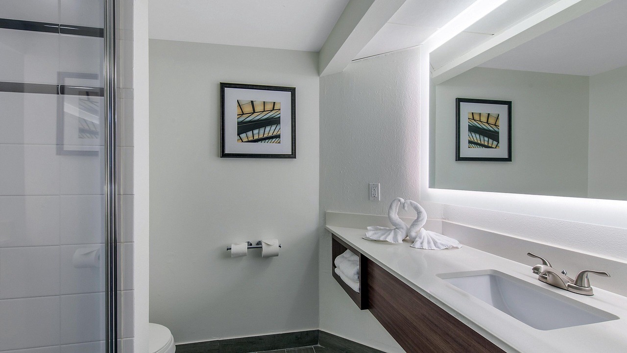 Photo of Bathroom in Tropic