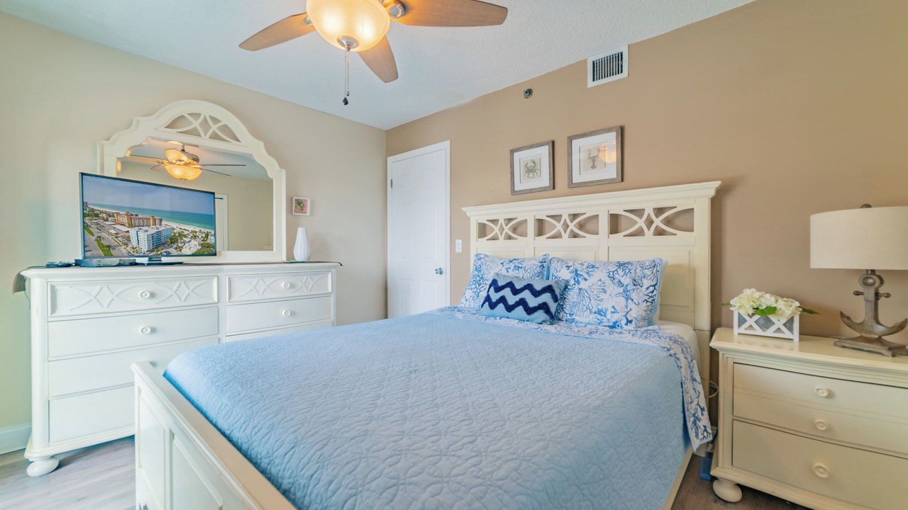 Photo of Bedroom in Redington Shores