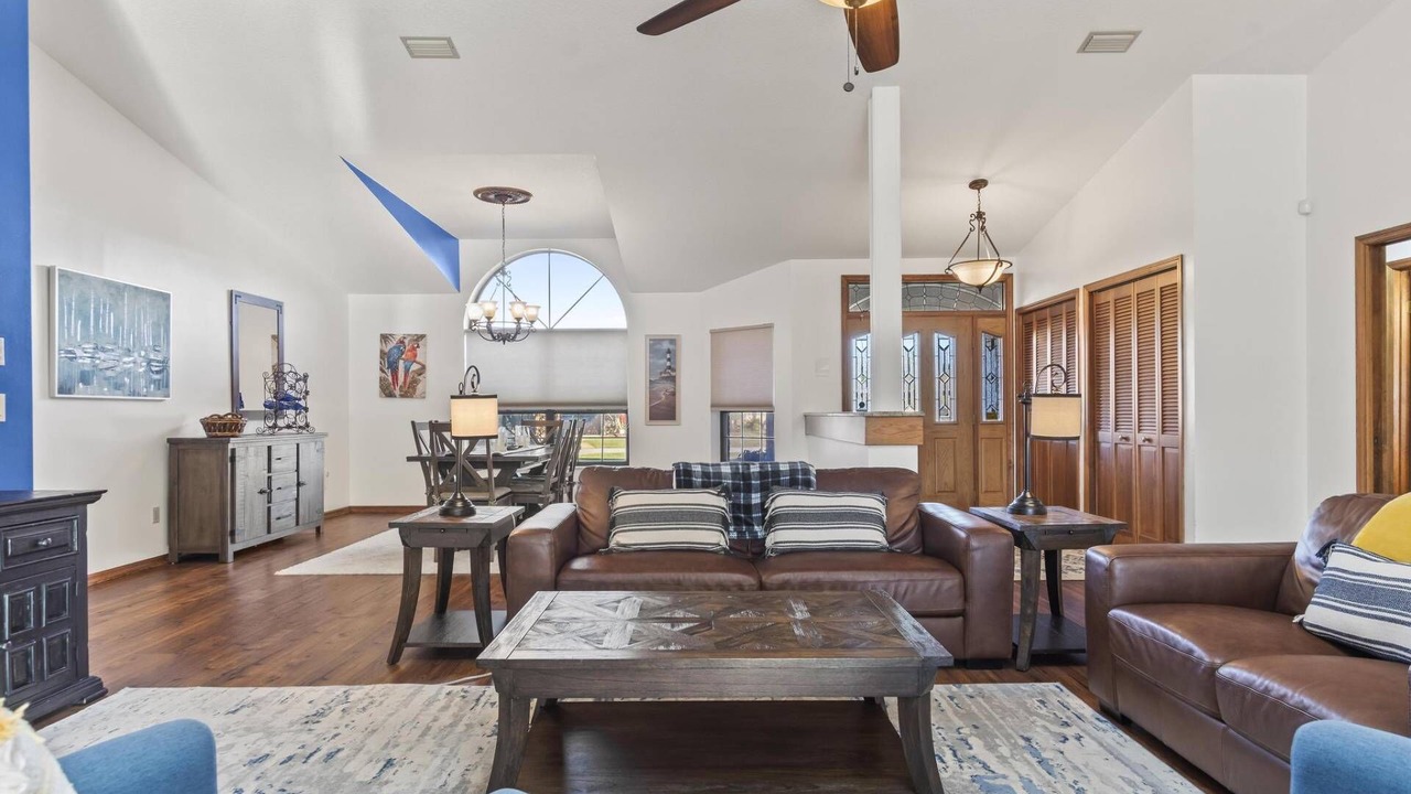 Photo of Livingroom in Palm Harbor