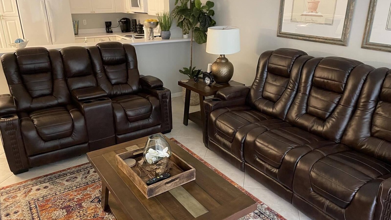 Photo of Livingroom in Pelican Bay