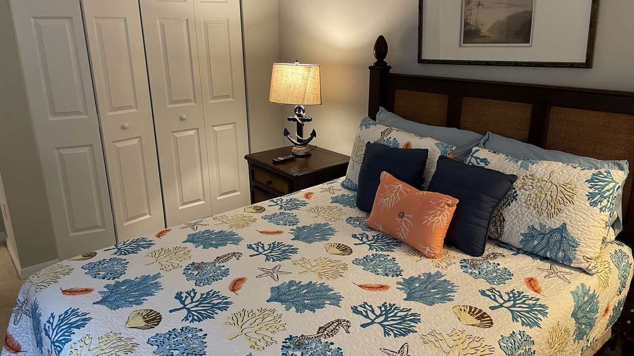 Photo of Bedroom in Pelican Bay